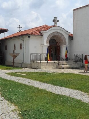 imagine - Excursie 1 zi Biserica Draganescu – Parcul si Manastirea Comana – Palatul Brancovenesc de la Potlogi